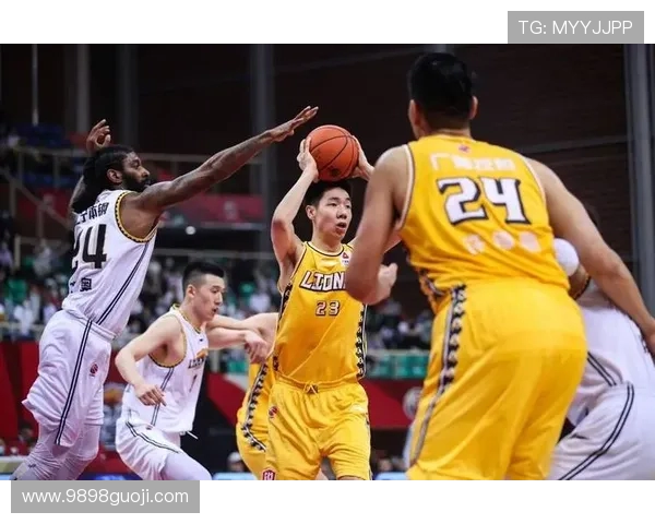 浙江广厦强势迎战对手 锋线对决引发全场瞩目